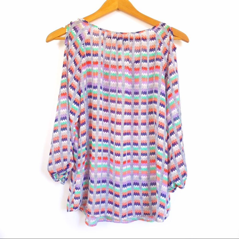 Gap Cold-Shoulder Semi-Sheer Flowy Blouse Sz M - Picture 3 of 8